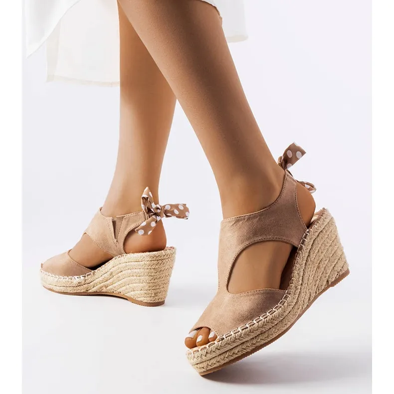 Bruine espadrilles met sleehak van Dumoulin beige