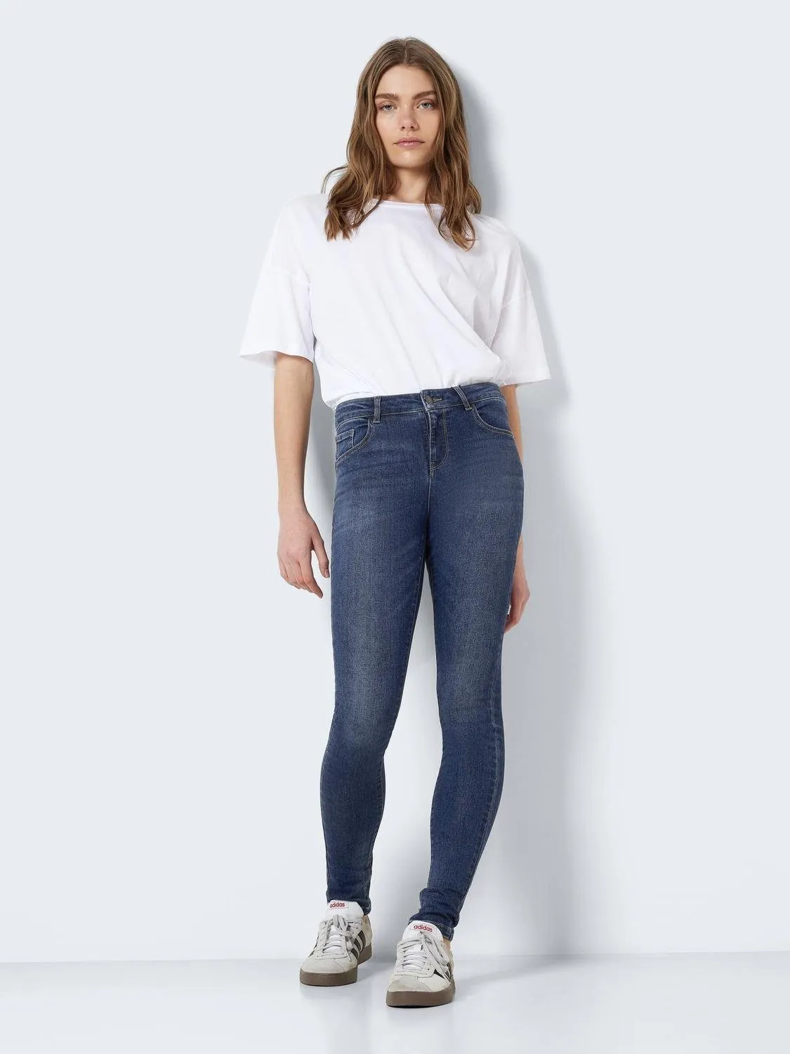 Noisy may Skinny fit jeans NMJEN NW SKINNY SHAPER JEAN JT175DB NOOS