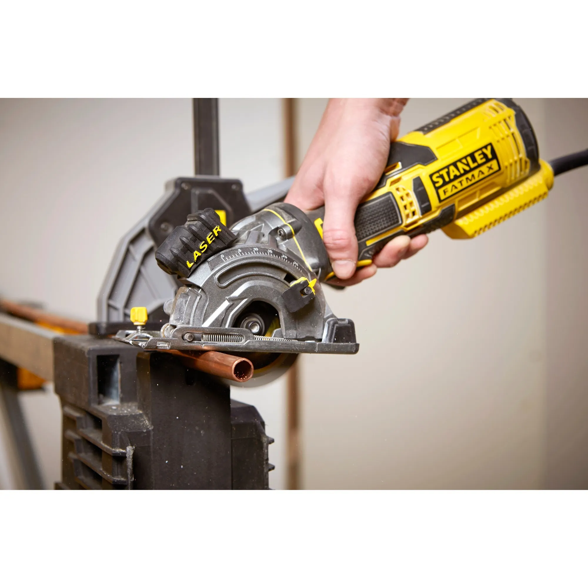 Stanley FATMAX 650W Multimateriaalzaag handcirkelzaag (Geel/zwart, met koffer)